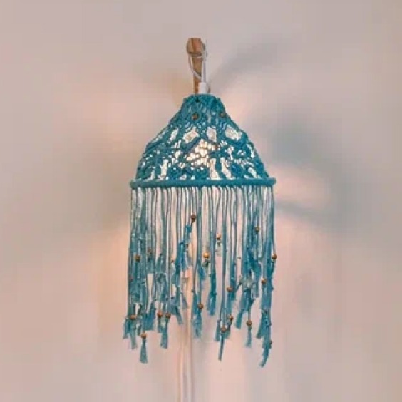 Светильник в технике макраме ручной работы #1