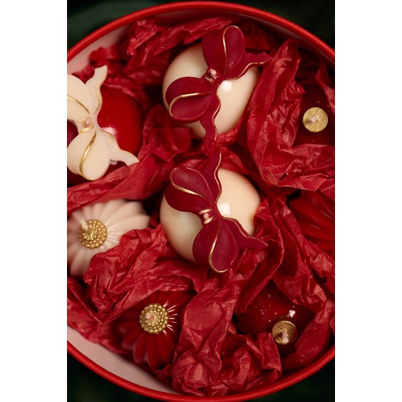 Свеча Wax Christmas ball, ребристый красный шар с золотой верхушкой #5