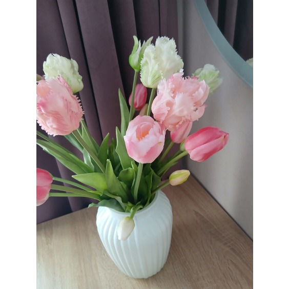 Букет нежных силиконовых тюльпанов в белой вазе #3