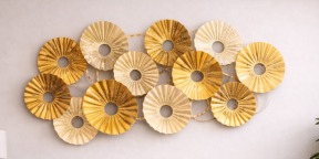 Металлическое панно для интерьера: как выбрать, где разместить и с чем сочетать