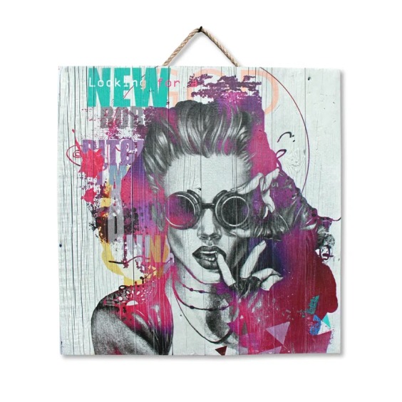 Картина "Экспозиция Девушка в очках" 40х40 см #1